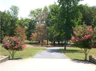 465 Meadow Rd, Russellville, AR 72802