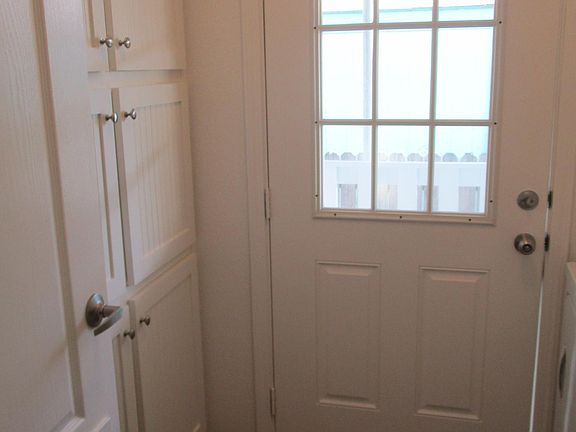 Laundry Room (Hook-Ups Only-Gas)