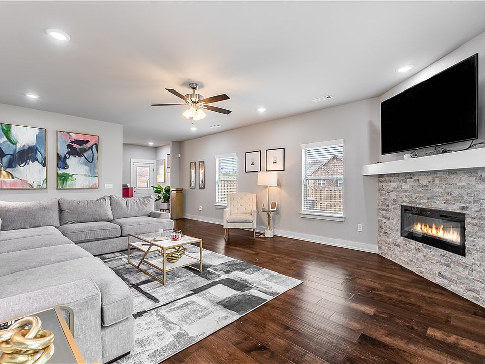 1st image of 2585 N Ward Dr