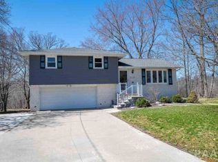 215 Laurel Ln, East Peoria, IL 61611