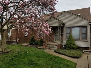 9813 Hubert Ave, Allen Park, MI 48101