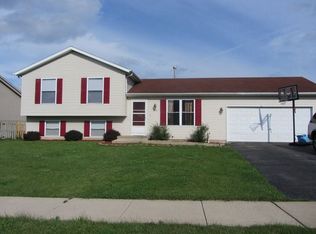 956 Quail Run, Dekalb, IL 60115