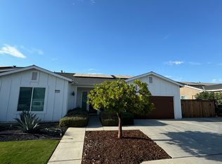 9316 Manor Forest Ln, Shafter, CA 93263