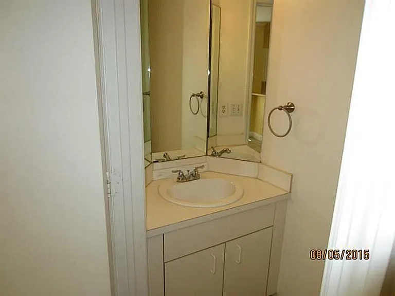 12200 SW 6th St — Photo 9