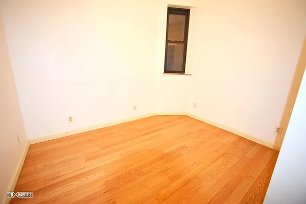 Rented by Citi Habitats | media 16