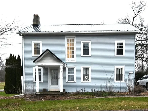9065 12th St, North Benton, OH 44449