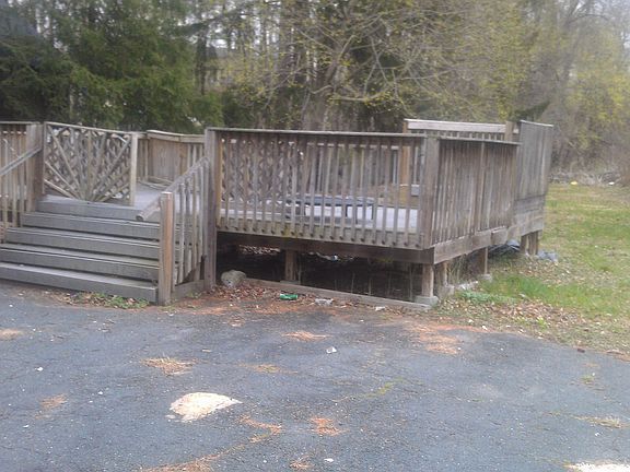 2nd image of 35 Owen St