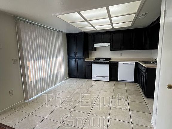 5th image of 1307 South Court St