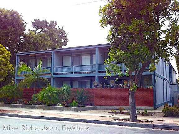 2nd image of 215 W Arrellaga St APT 09