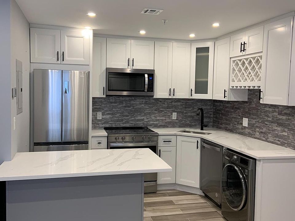 1st image of 527 S 20th St #1