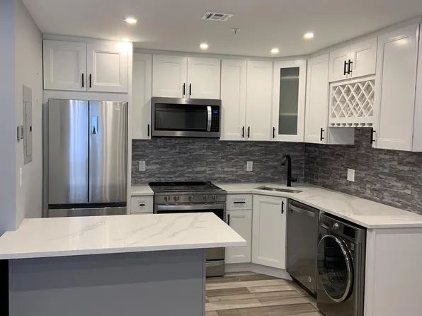 527 S 20th St #1, Philadelphia, PA 19146