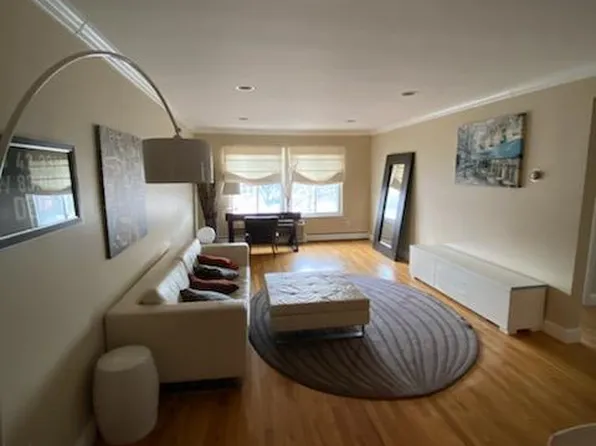 475 S Adams Rd, Birmingham, MI