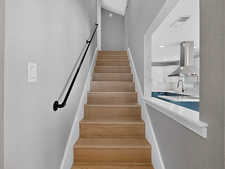 6708 Johnnie Ct — Photo 7