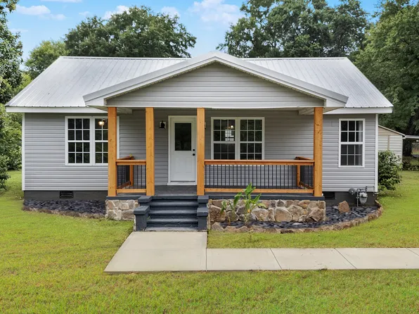 27 Charlie St, Summerville, GA 30747