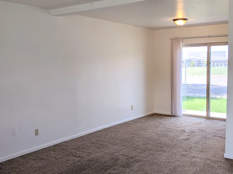 607 Roma Ct #A — Photo 3
