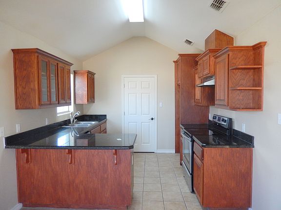 4th image of 2902 Alice Ln