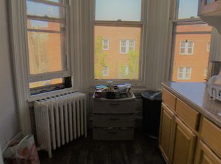 401 S 40th St #3F, Philadelphia, PA 19104
