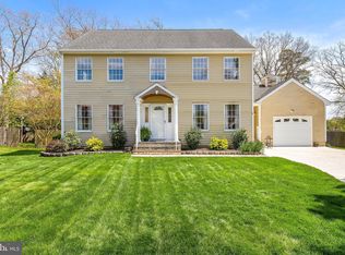 325 Deer Lake Ct, Manahawkin, NJ