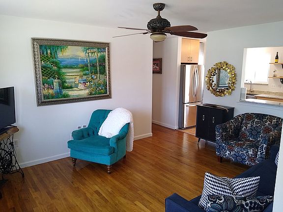 4th image of 23020 Glenbrook St