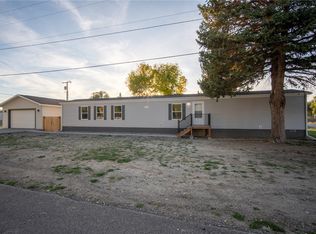 18 3rd Ave, Fromberg, MT 59029