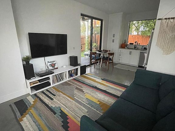 4th image of 1808 Santa Clara St Unit 2