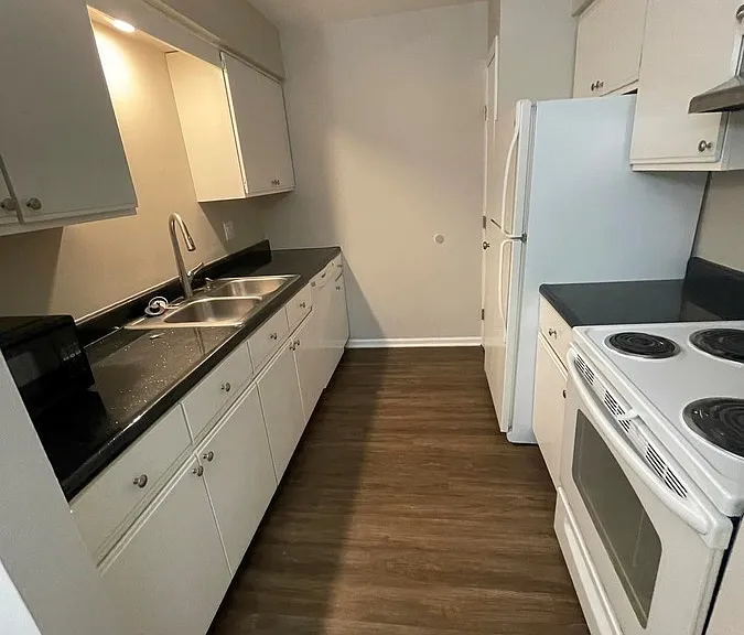 2150 Phillips Ave #B — Photo 7