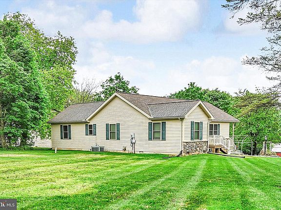 3rd image of 720 Kimmerlings Rd