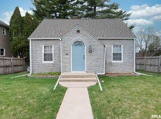 405 45th St, Moline, IL 61265