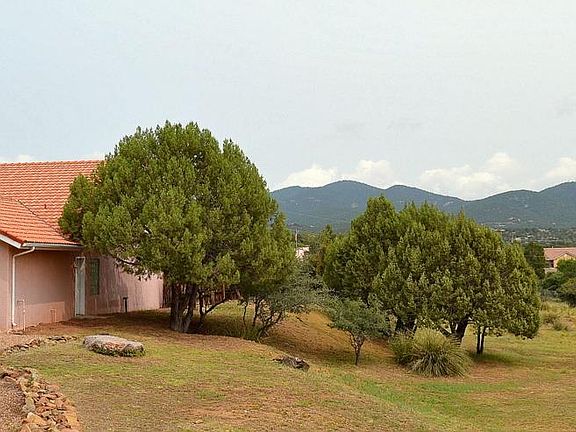 2nd image of 9 Briarwood Ln