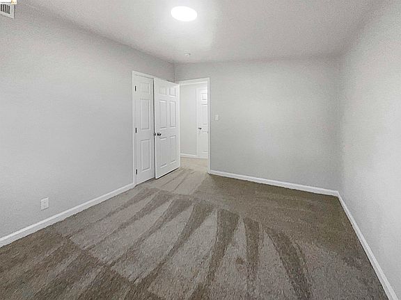 4th image of 258 Los Altos Pl