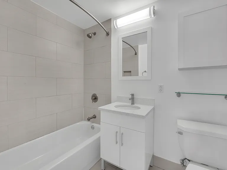 354 E 91st St #1401 — Photo 10