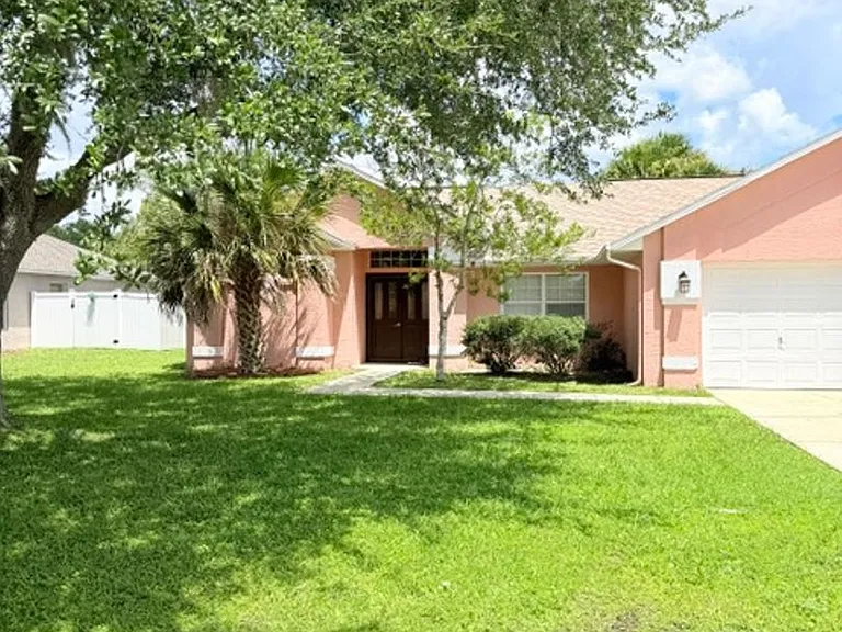20 Palm Ln — Photo 1