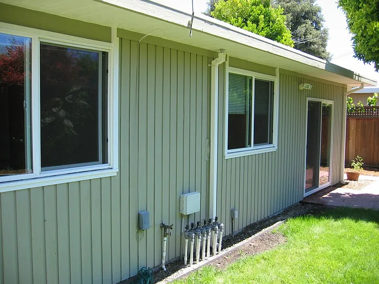 2451 Alvin St — Photo 10