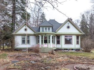 2408 Roslyn Ave, Duluth, MN 55803