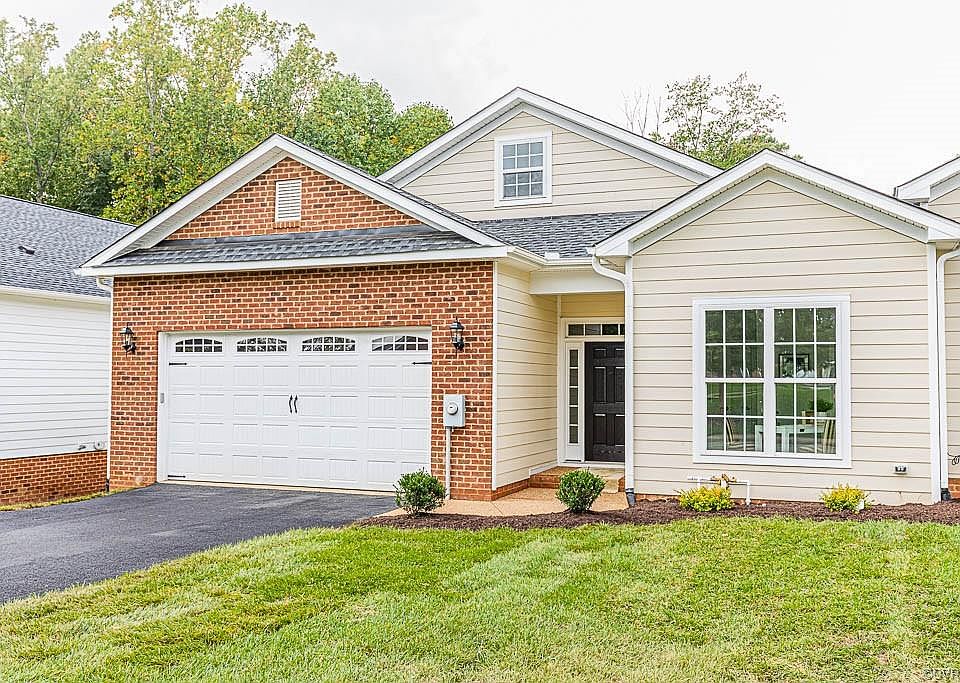 1st image of 10071 Berry Pond Ln