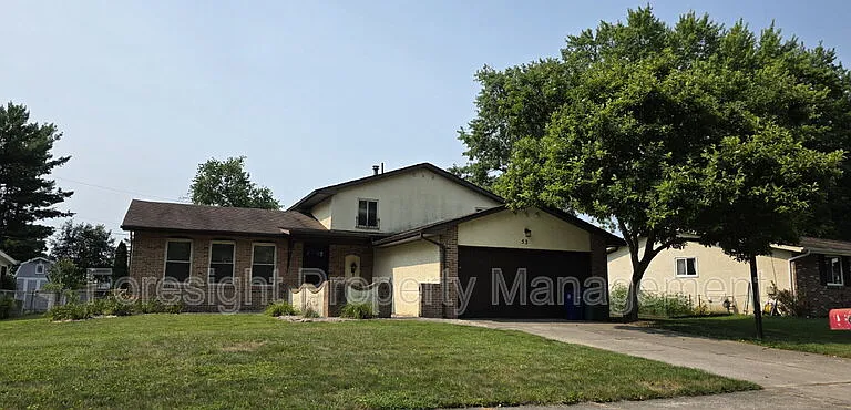 53 Carriage Dr — Photo 1