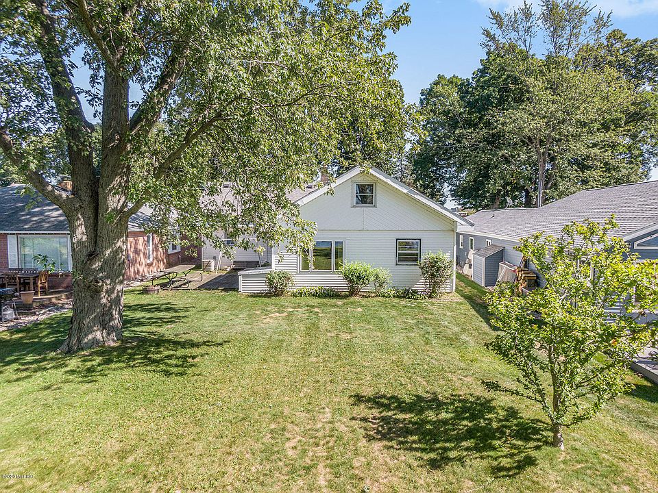 1st image of 8174 Greenfield Shores Dr