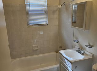 908 48th Pl NE APT 4, Washington, DC 20019