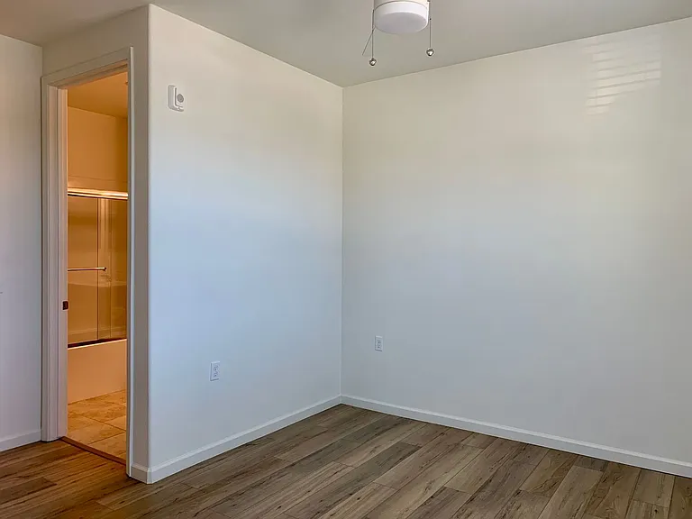 1900 Monroe Ct #100 — Photo 20
