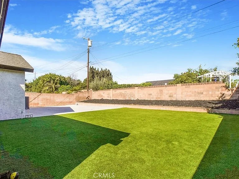 16329 Napa St — Photo 35