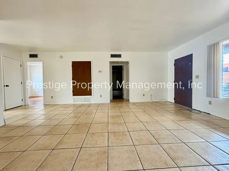 1438 N Alamo Ave #1-7 — Photo 6