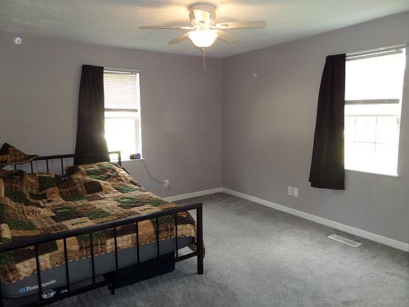 3rd image of 115 Bryan St