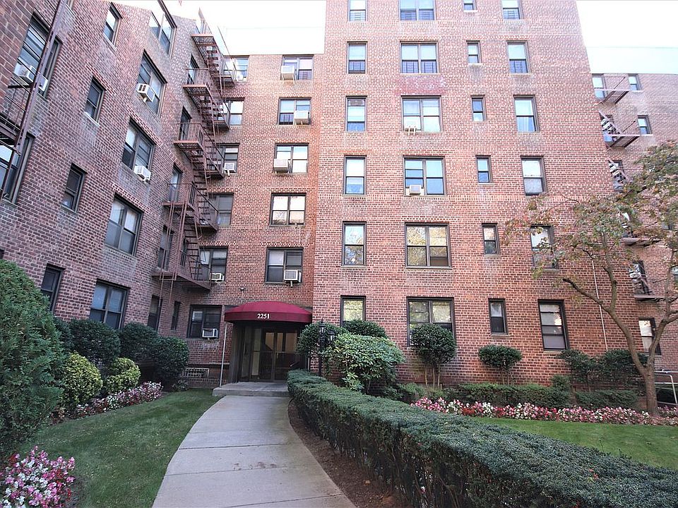 1st image of 2241 Plumb 1 St Unit 6F