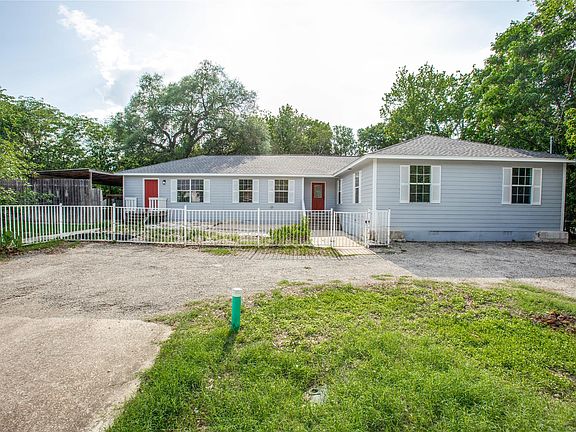 2nd image of 417 N Blanco St
