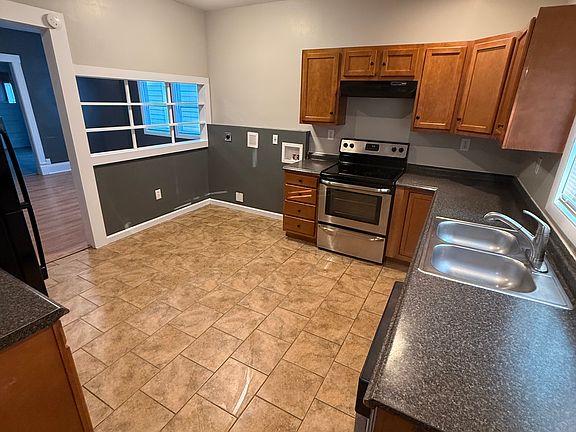 3rd image of 243 Grumbach Ave #1