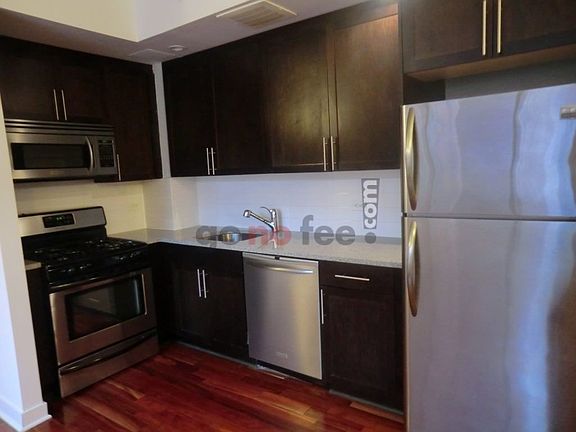 4th image of 454 Manhattan Ave APT 2J