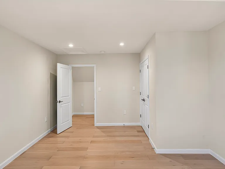 1303 Maple View Pl SE — Photo 15