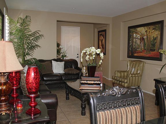 4th image of 922 Belleza Dr