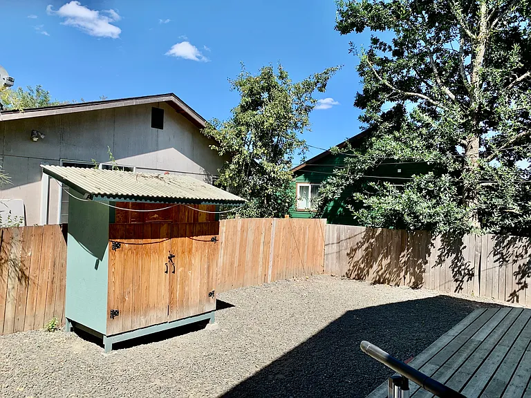 W 25th Ave — Photo 17