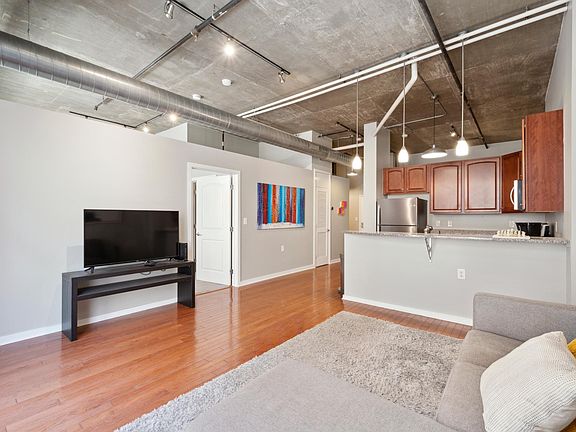 2nd image of 113 N Bread St #3-G2